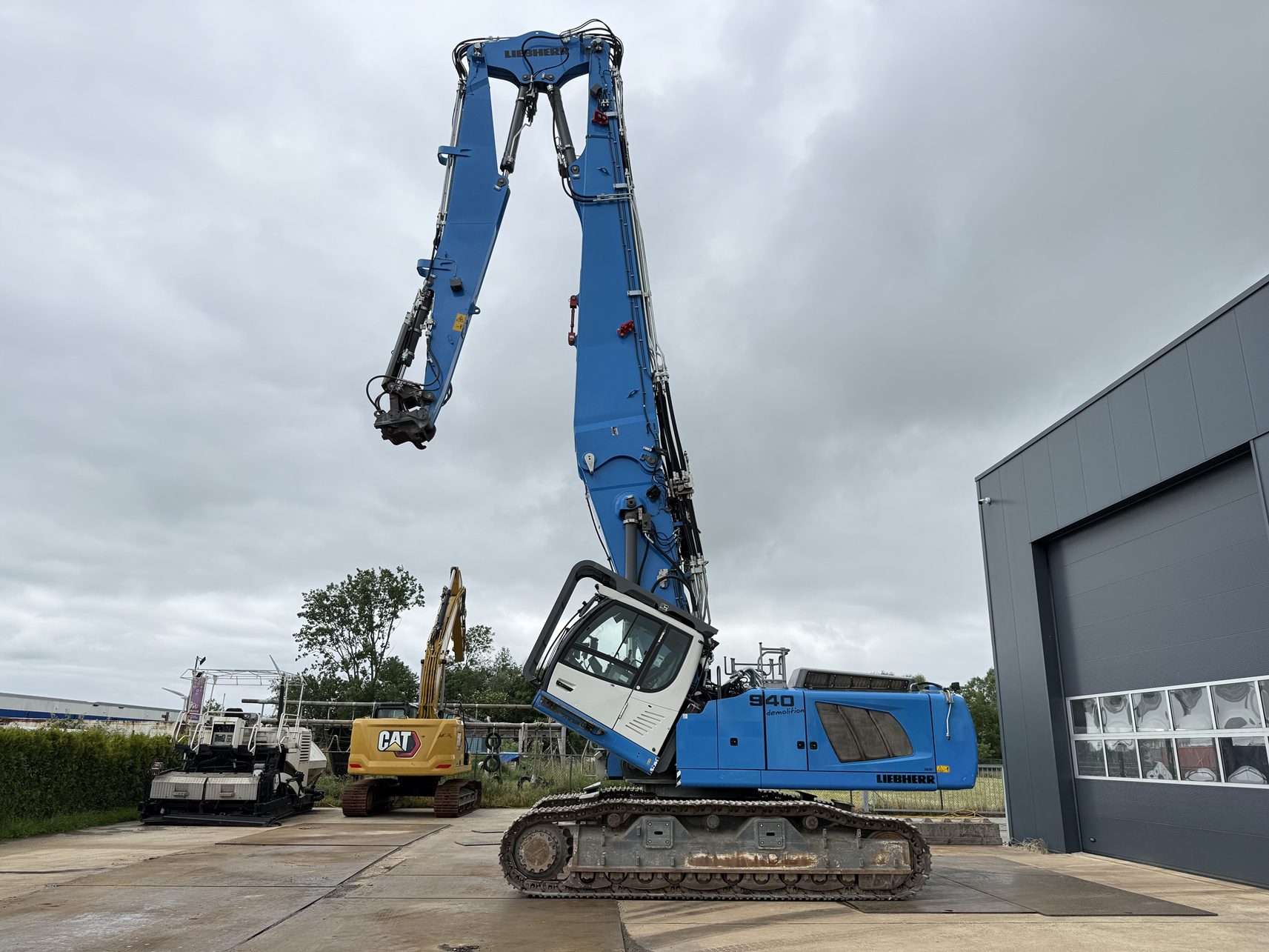 Liebherr R940 Demolition (1)