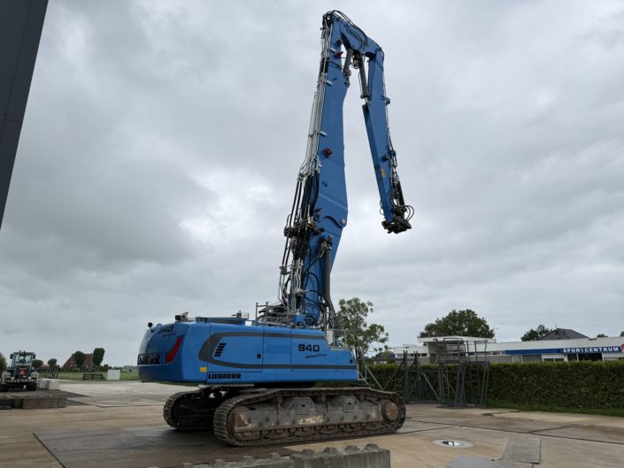 Liebherr R940 Demolition (38)