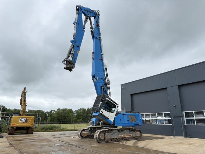 Liebherr R940 Demolition (48)