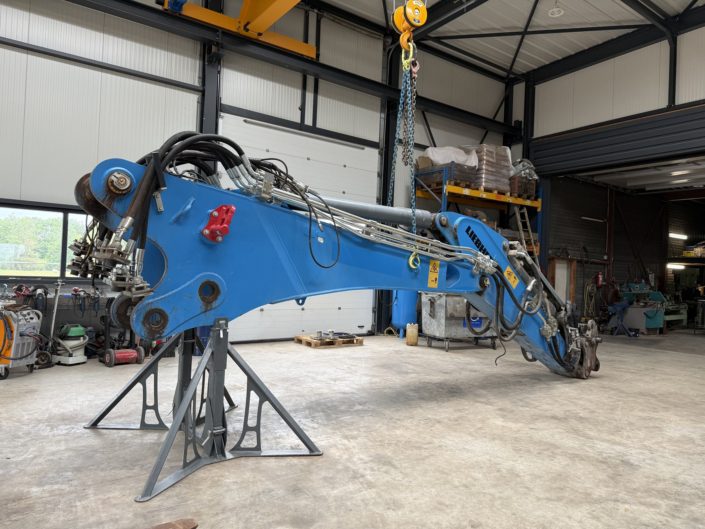 Liebherr R940 Demolition (5)