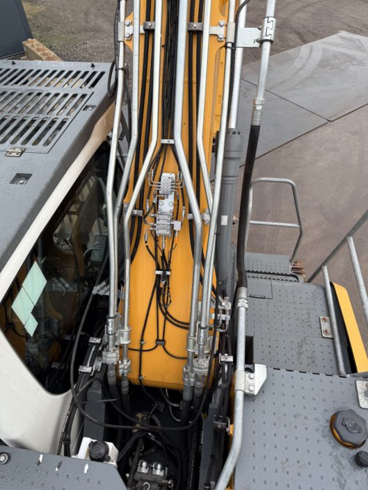 LIEBHERR R922LC 2020 (1)