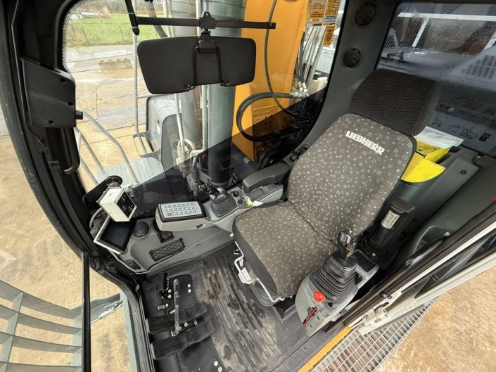 LIEBHERR R922LC 2020 (22)