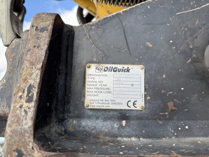 CAT 320E 2012 (2)