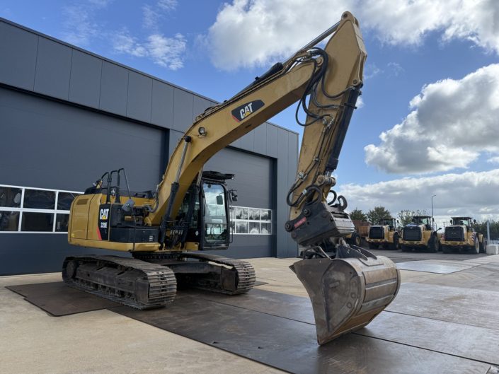CAT 320E 2012 (20)