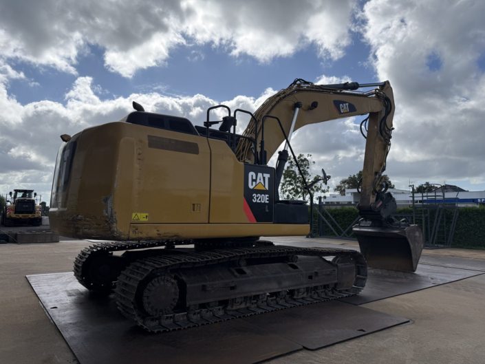 CAT 320E 2012 (21)