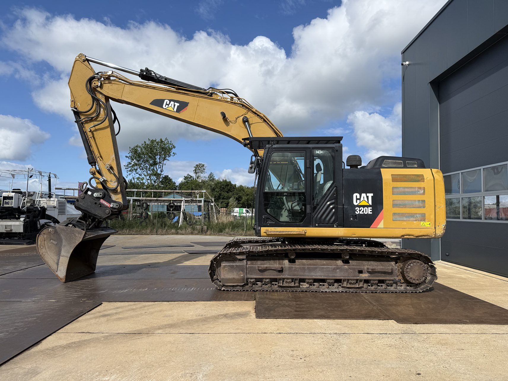 CAT 320E 2012 (7)