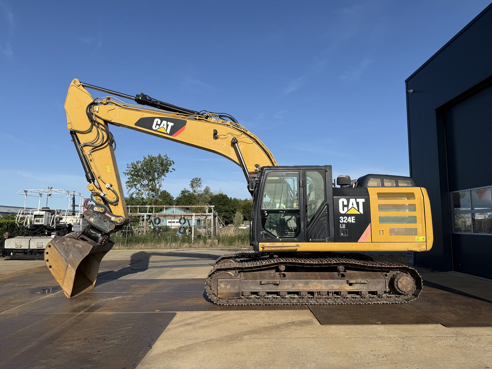 CAT 324E (1)