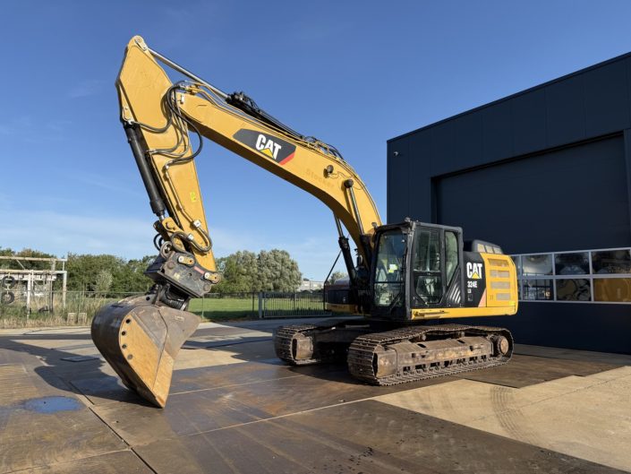 CAT 324E (22)