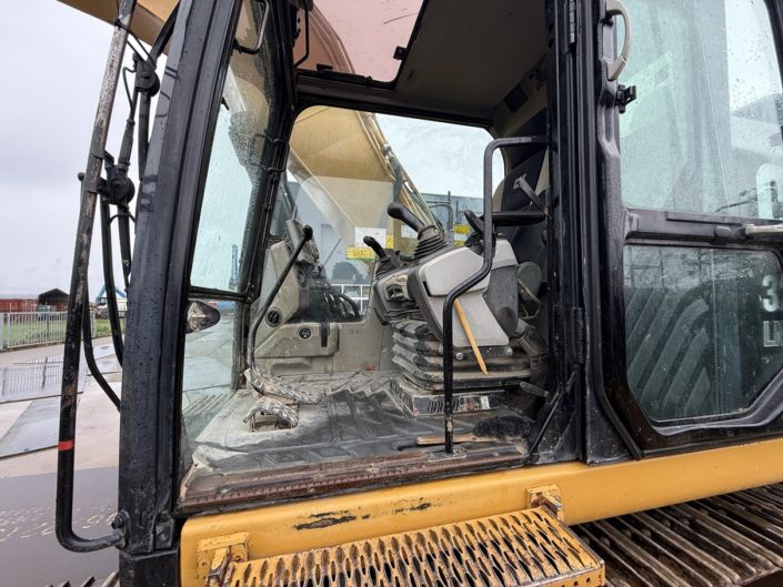 CAT 324E (7)