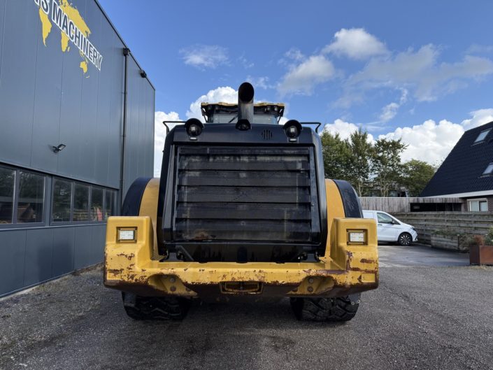 CAT 982M 2017 (2)